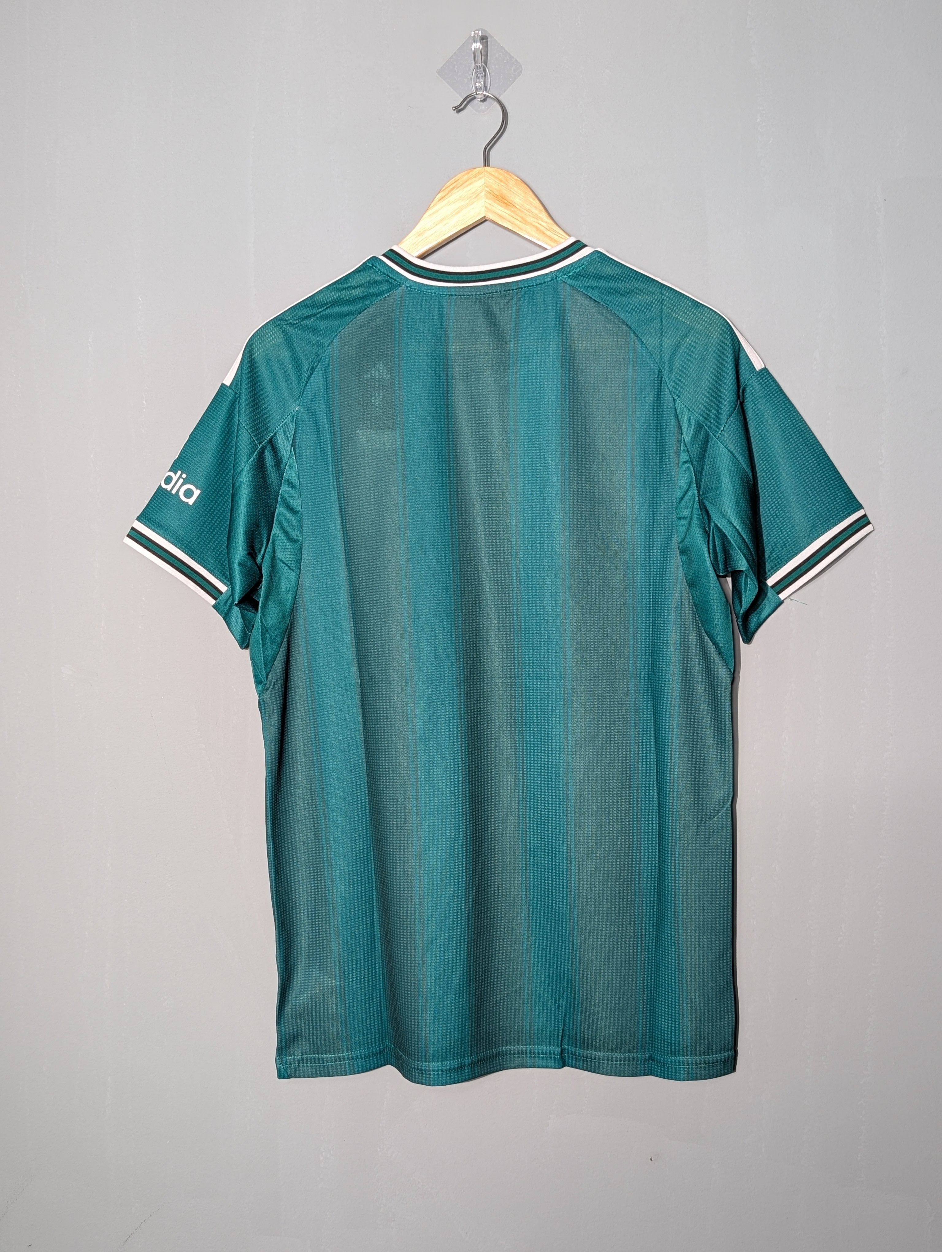 Liverpool Away 25-26 Fan
