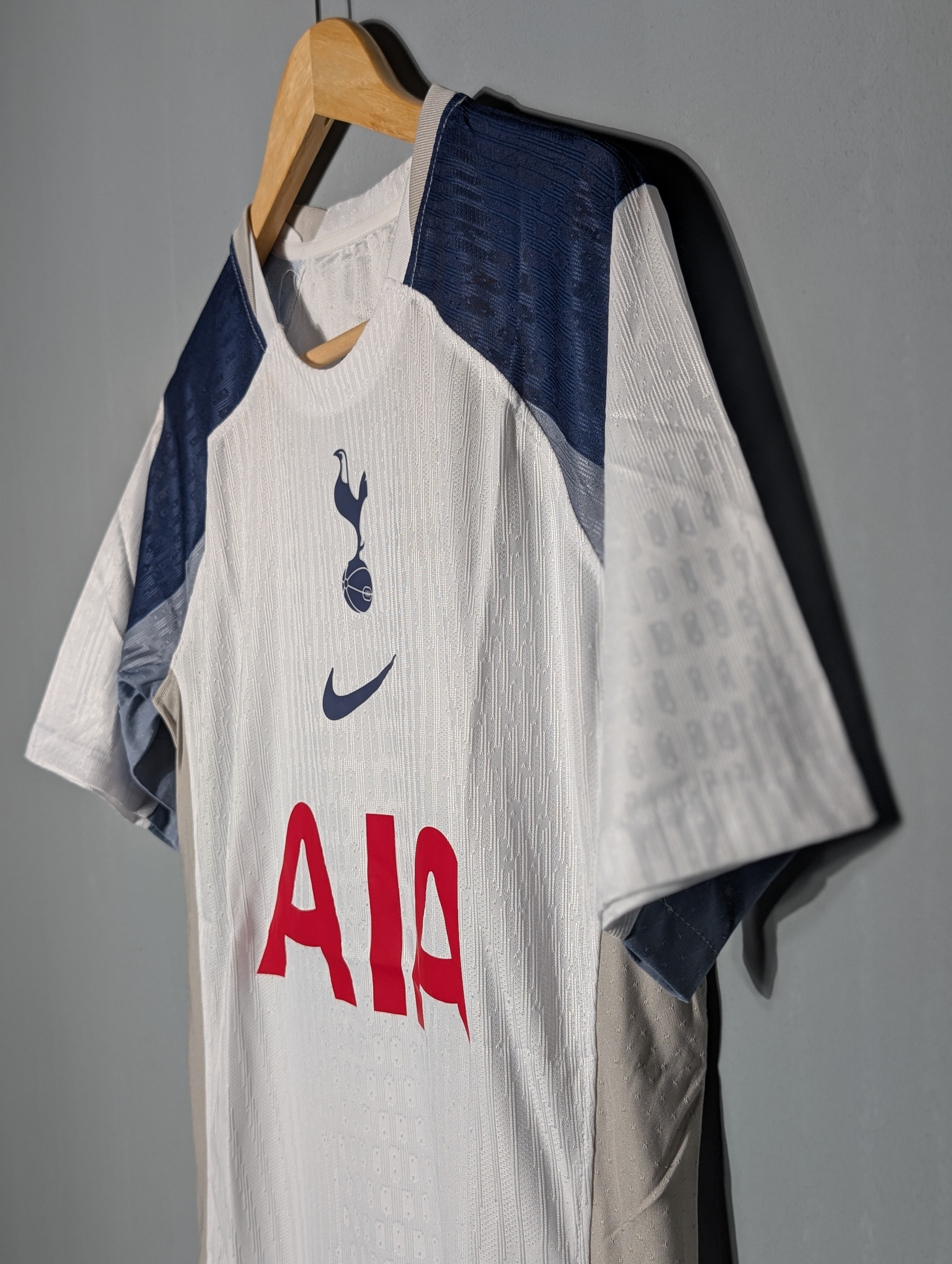 Tottenham Home 25-26 player