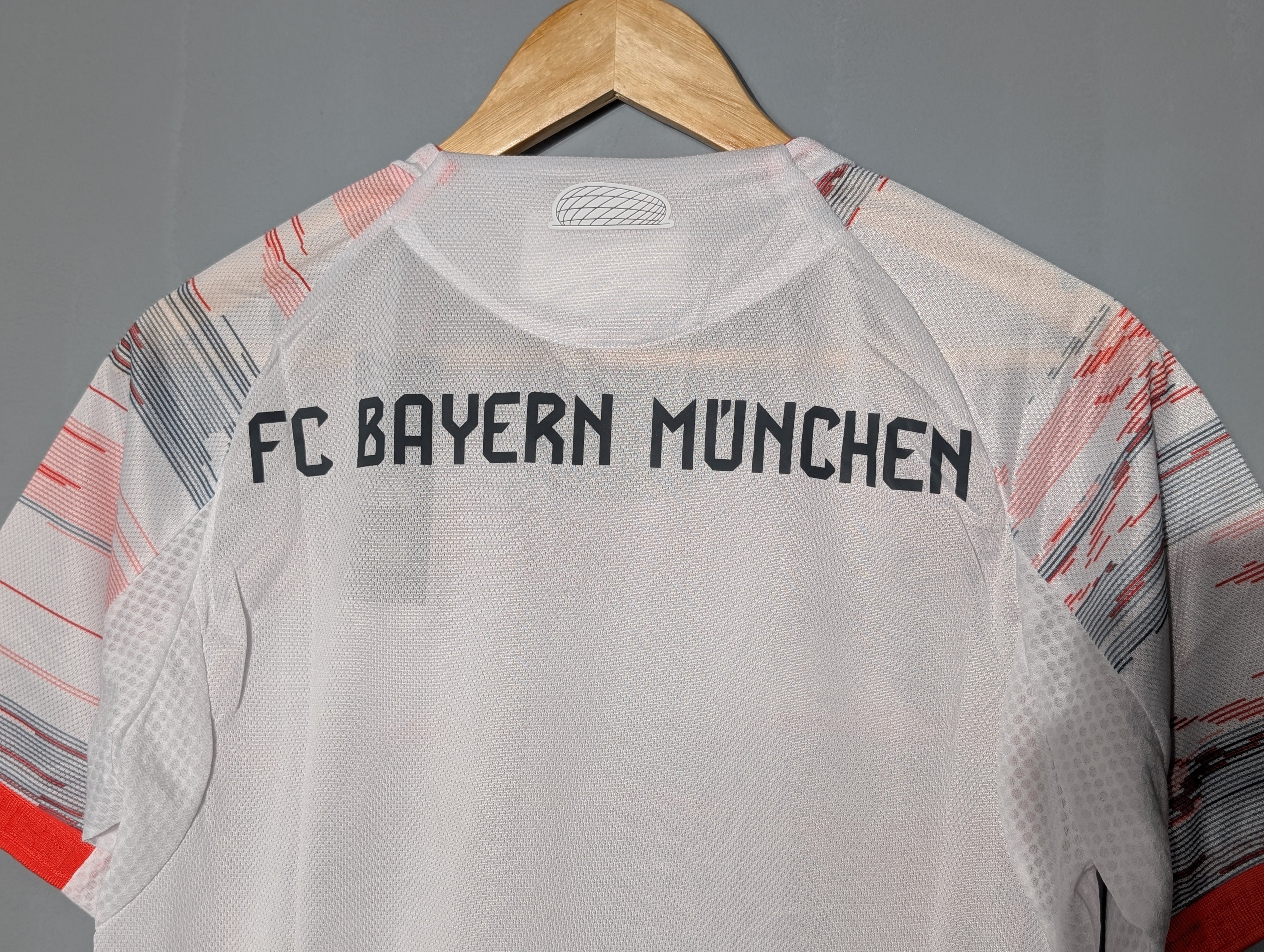 FC Bayern Away Fan Edition Jersey 2025/26