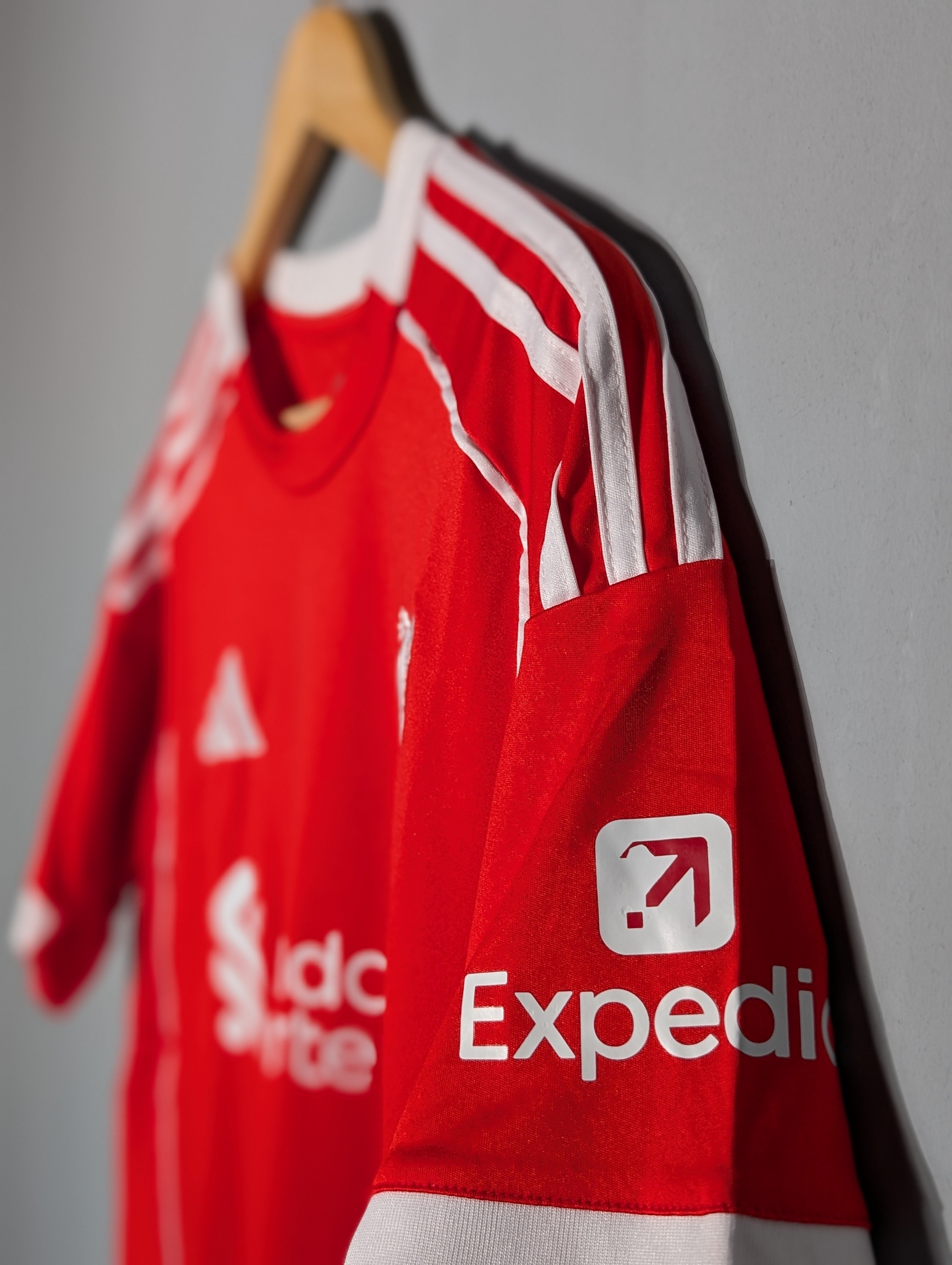 Liverpool Home 25-26 Fan