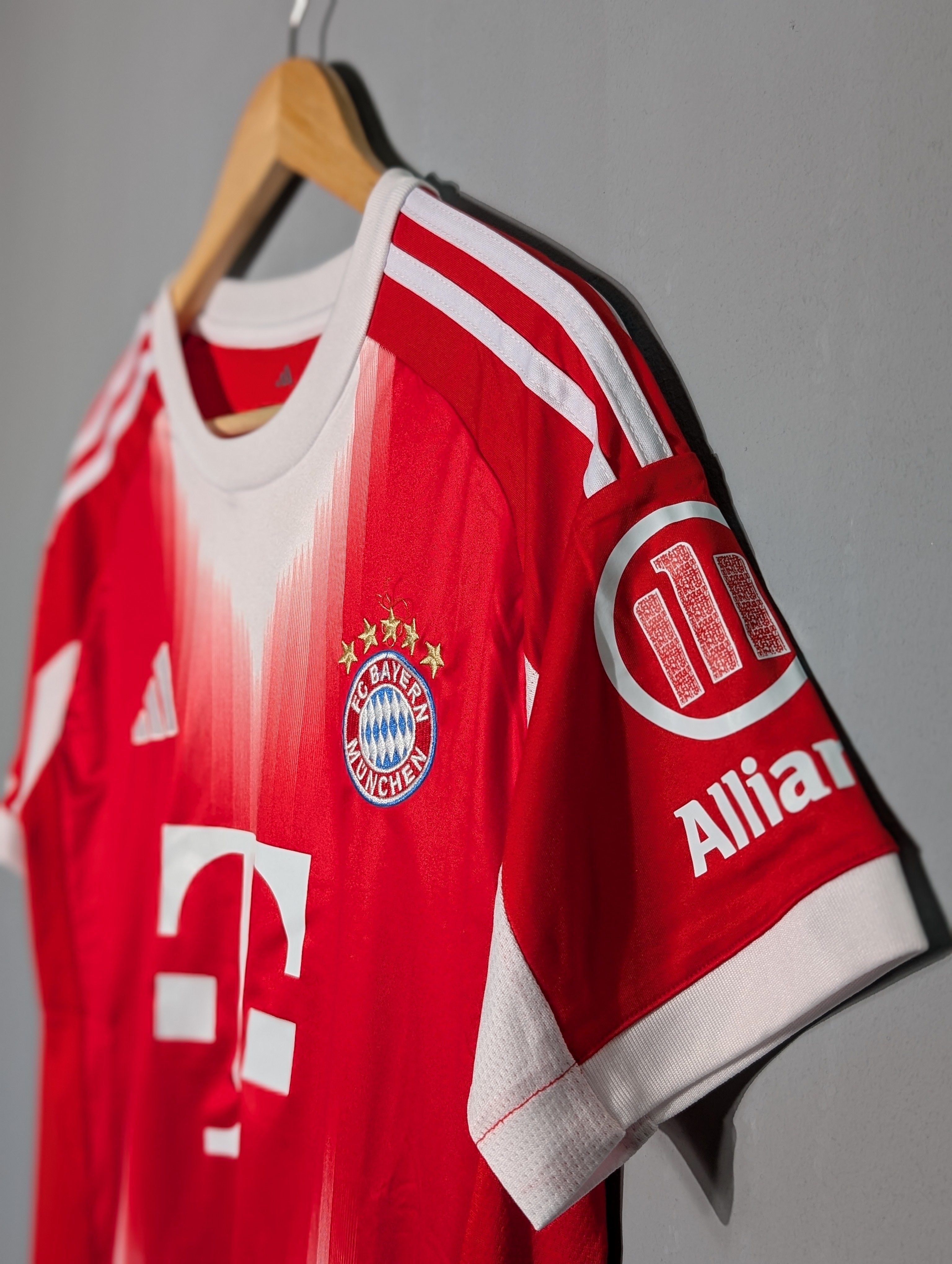 FC Bayern Home Fan Edition Jersey 2025/26