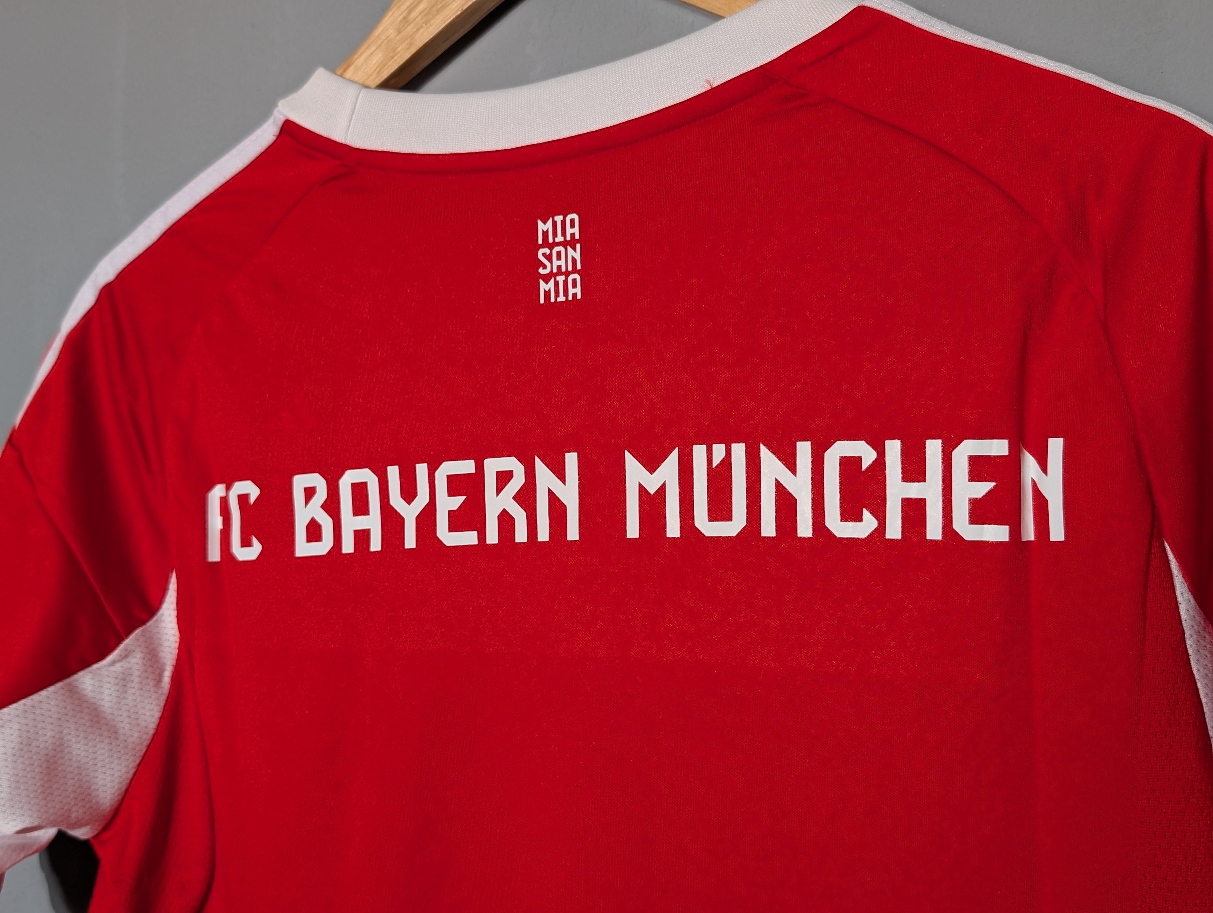 FC Bayern Home Fan Edition Jersey 2025/26