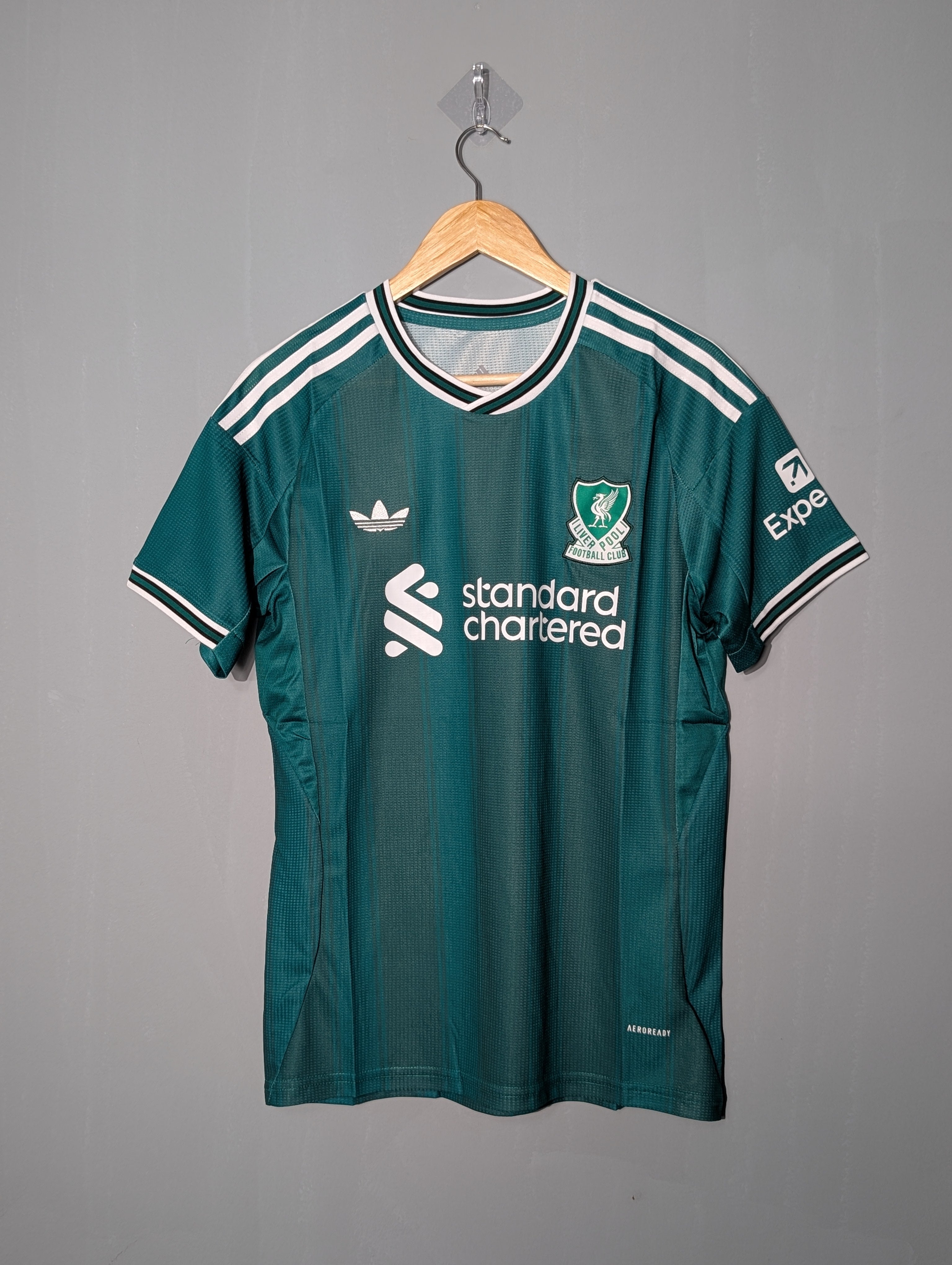 Liverpool Away 25-26 Fan