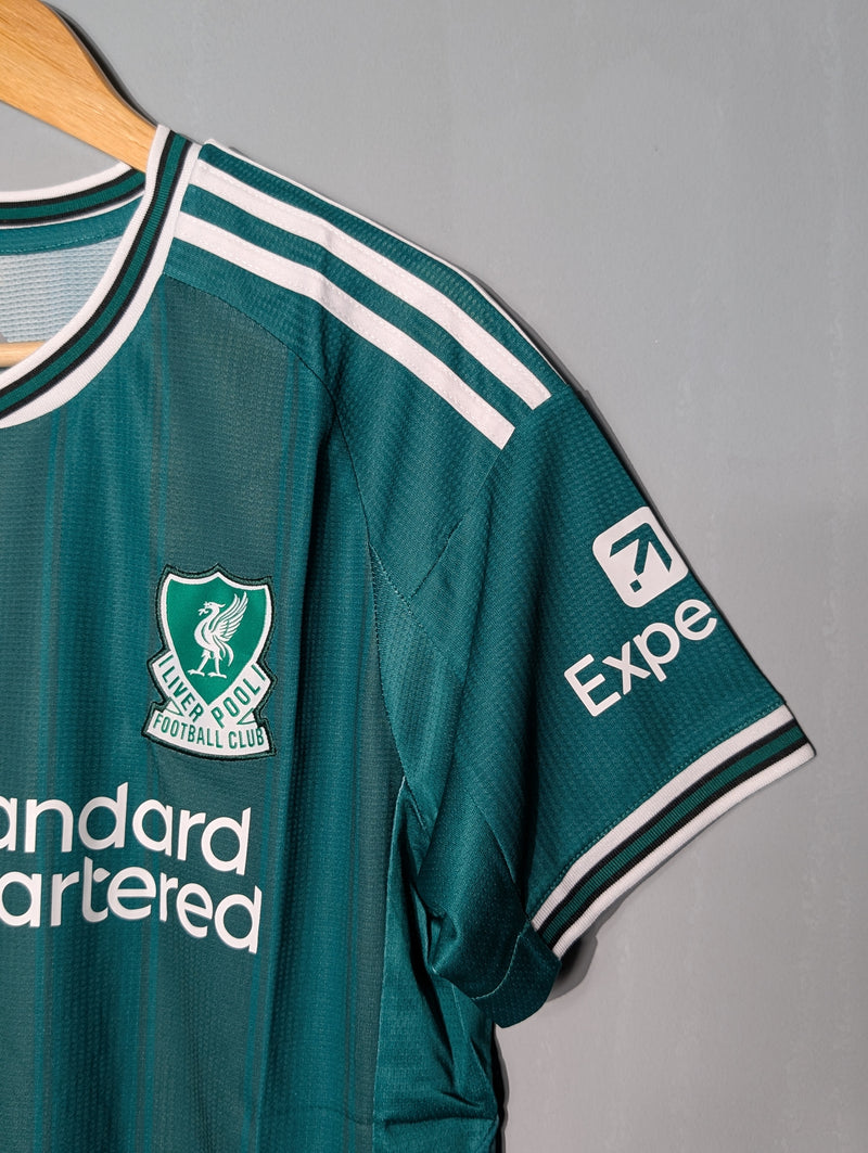Liverpool Away 25-26 Fan