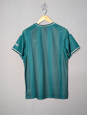 Liverpool Away 25-26 Fan