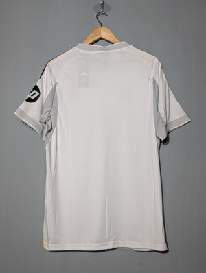Real Madrid Home 25-26 Fan