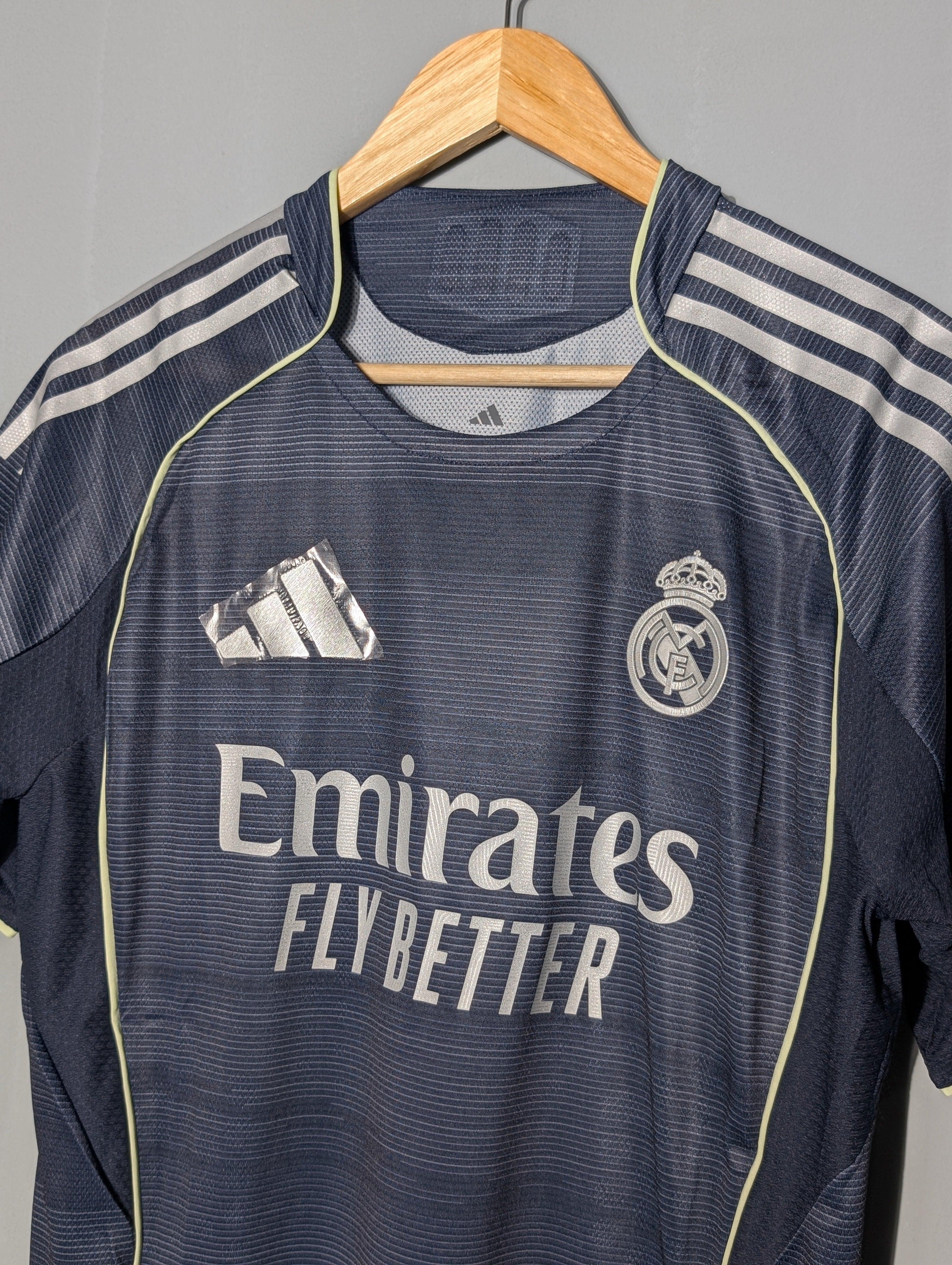 Real Madrid Away 25-26 player
