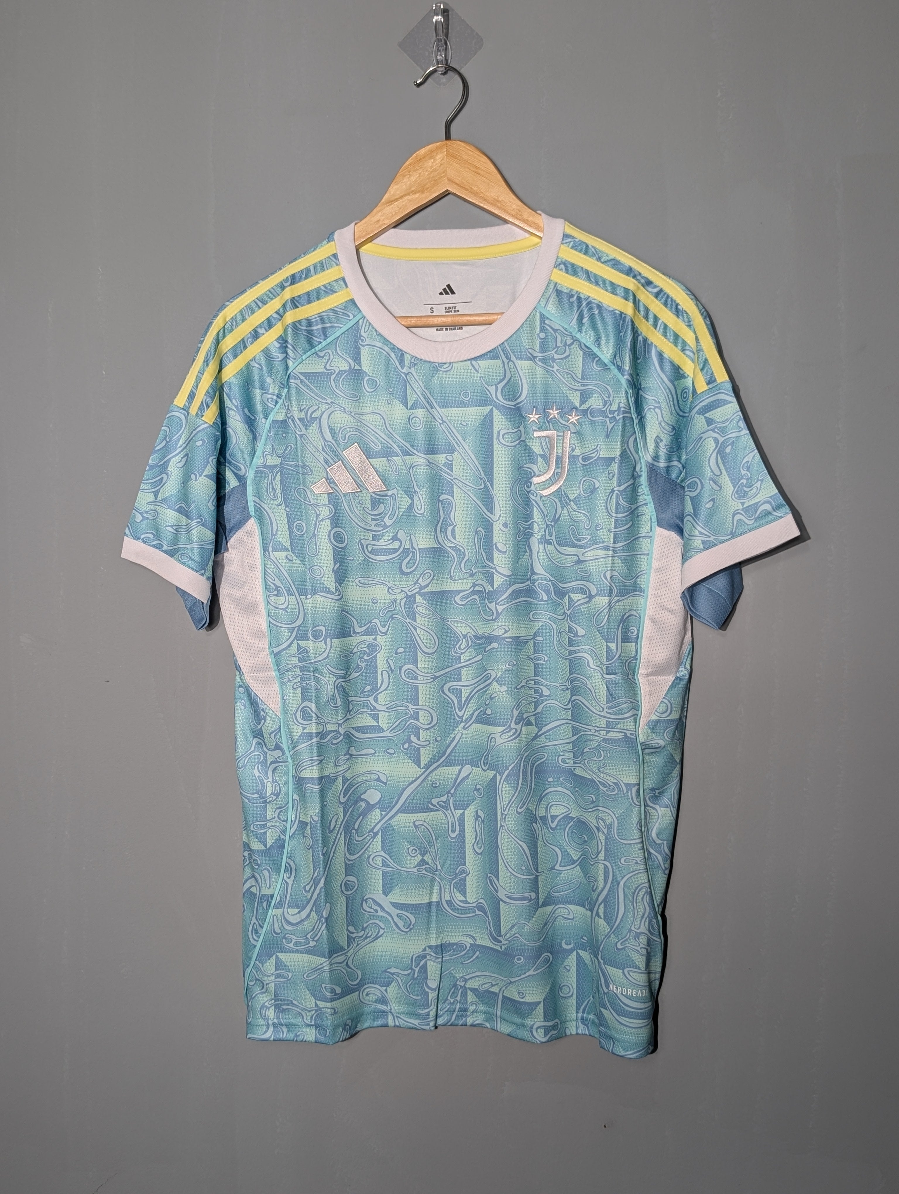 Juventus Away 25-26 Fan