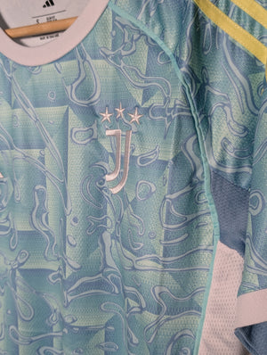 Juventus Away 25-26 Fan