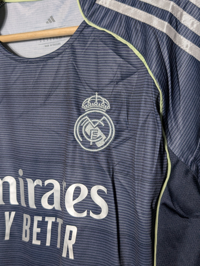 Real Madrid Away 25-26 Fan