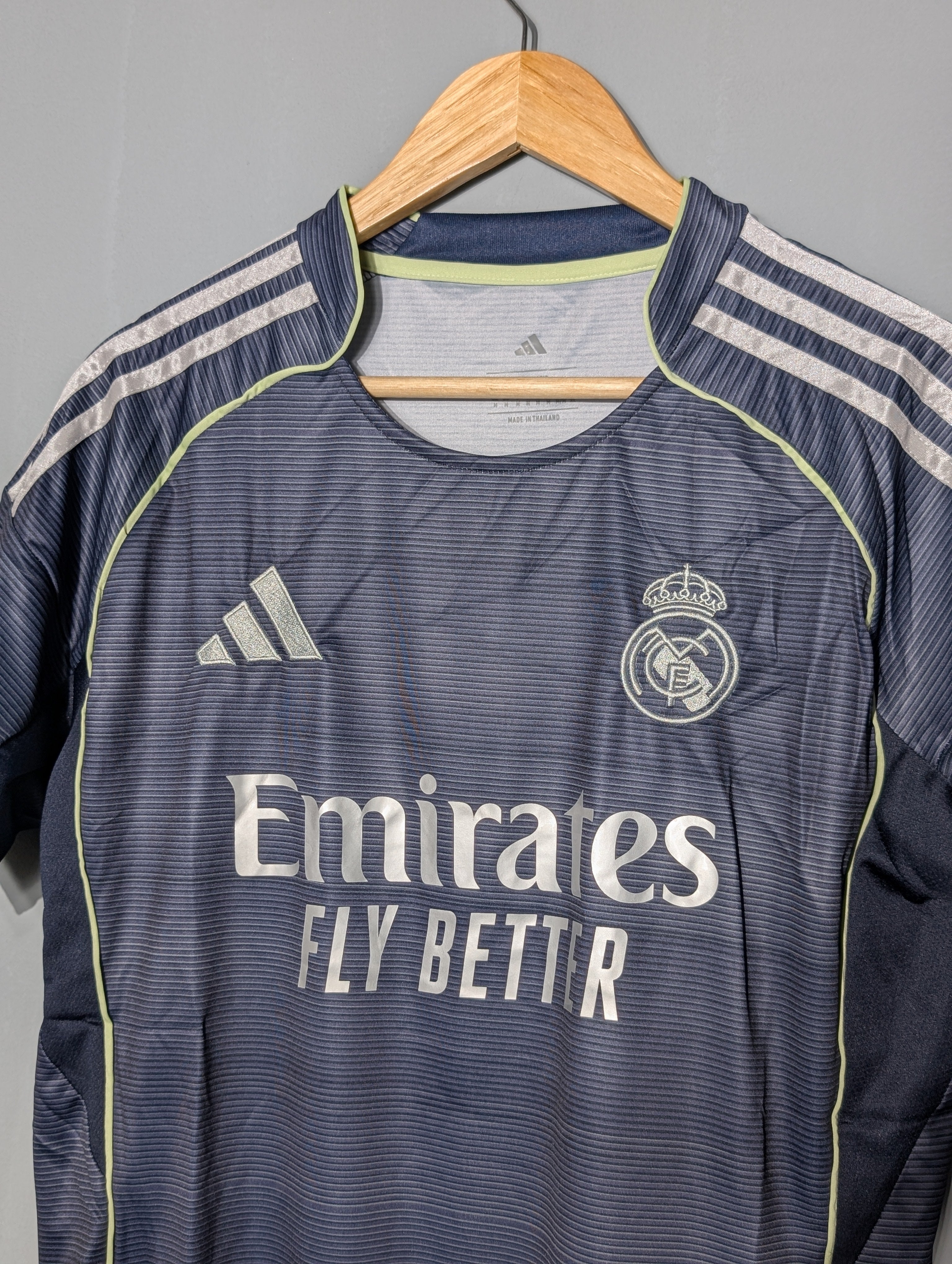 Real Madrid Away 25-26 Fan