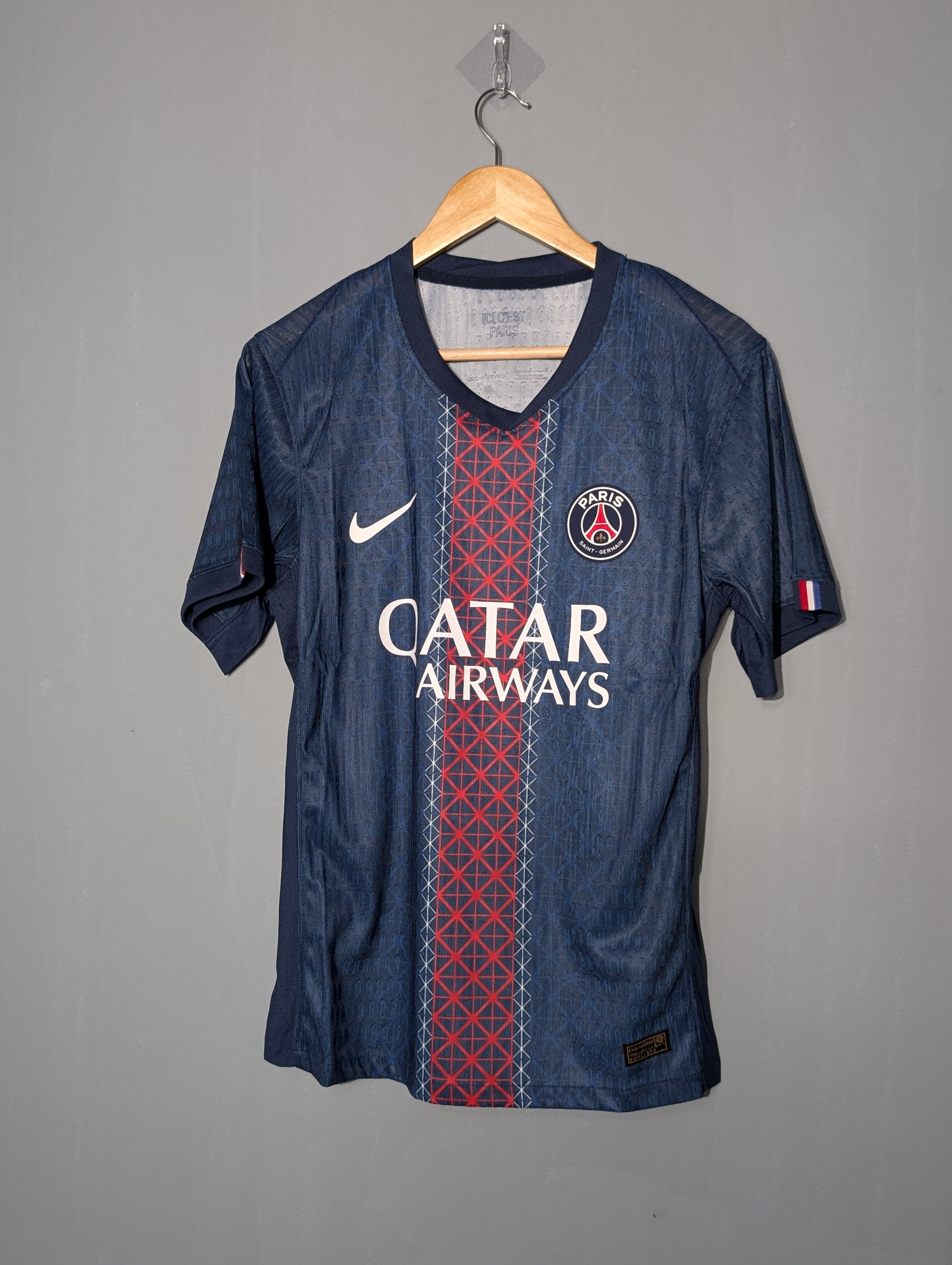 PSG Home 25-26 Player