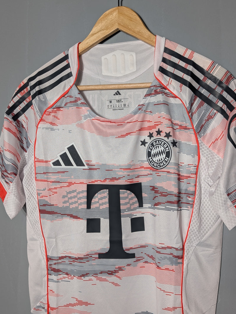 FC Bayern Away Fan Edition Jersey 2025/26