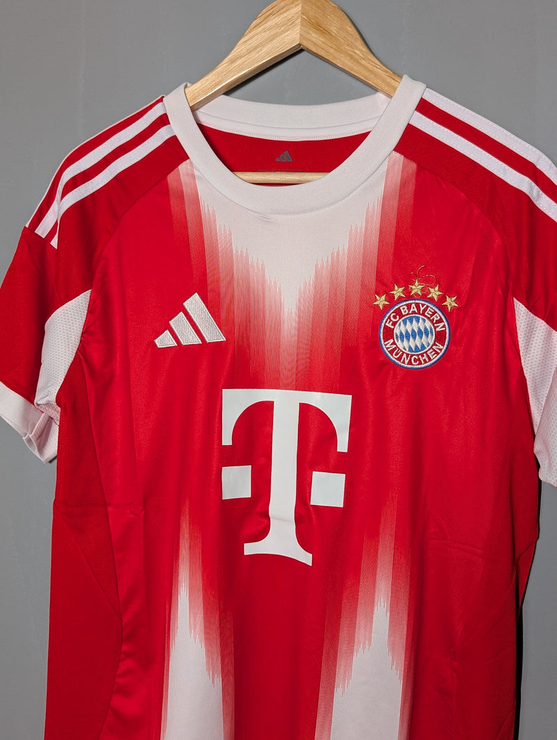 FC Bayern Home Fan Edition Jersey 2025/26