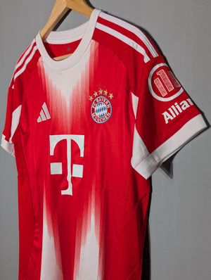 FC Bayern Home Fan Edition Jersey 2025/26