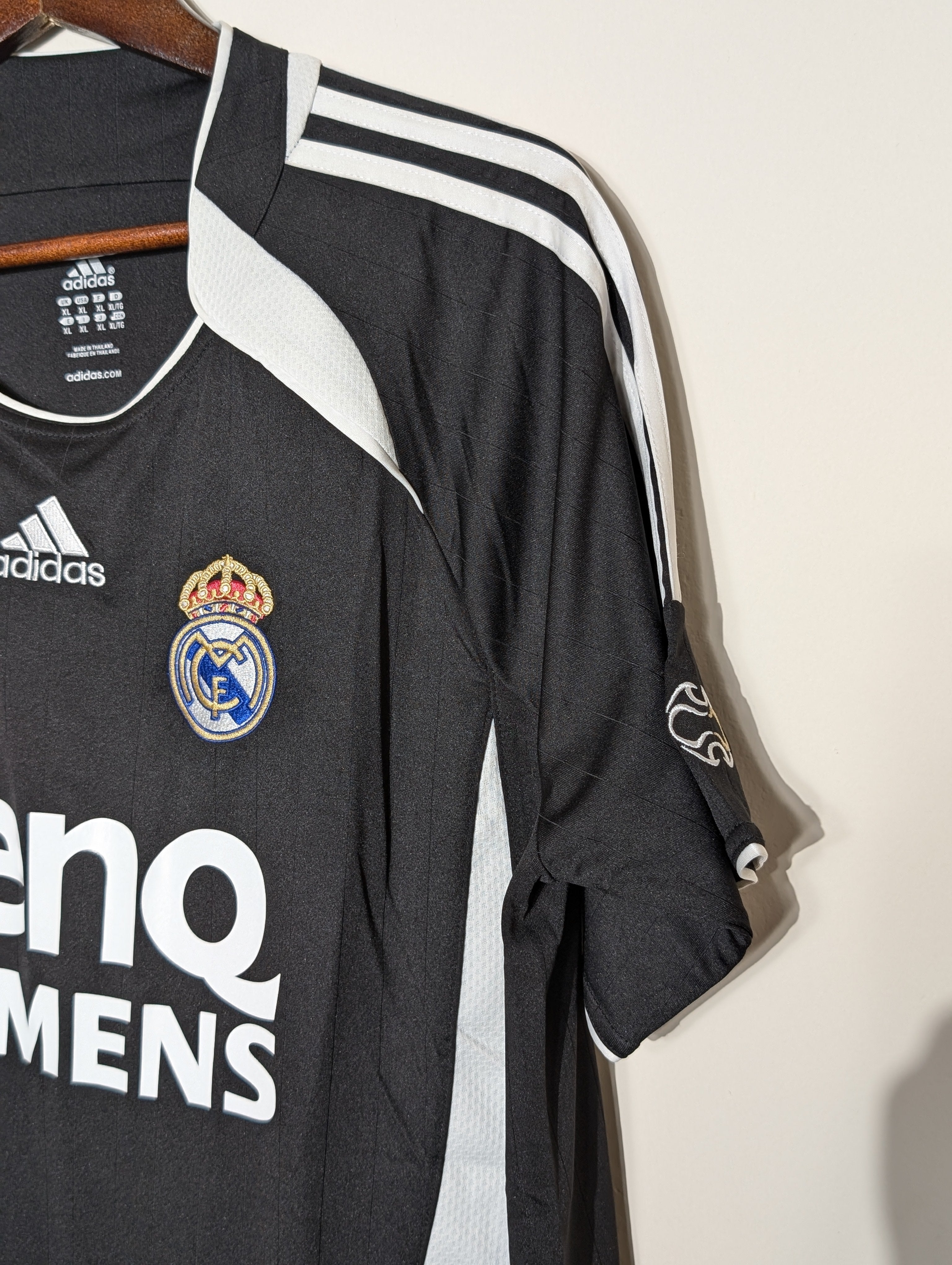 Real Madrid 2006/07 Away Retro Jersey
