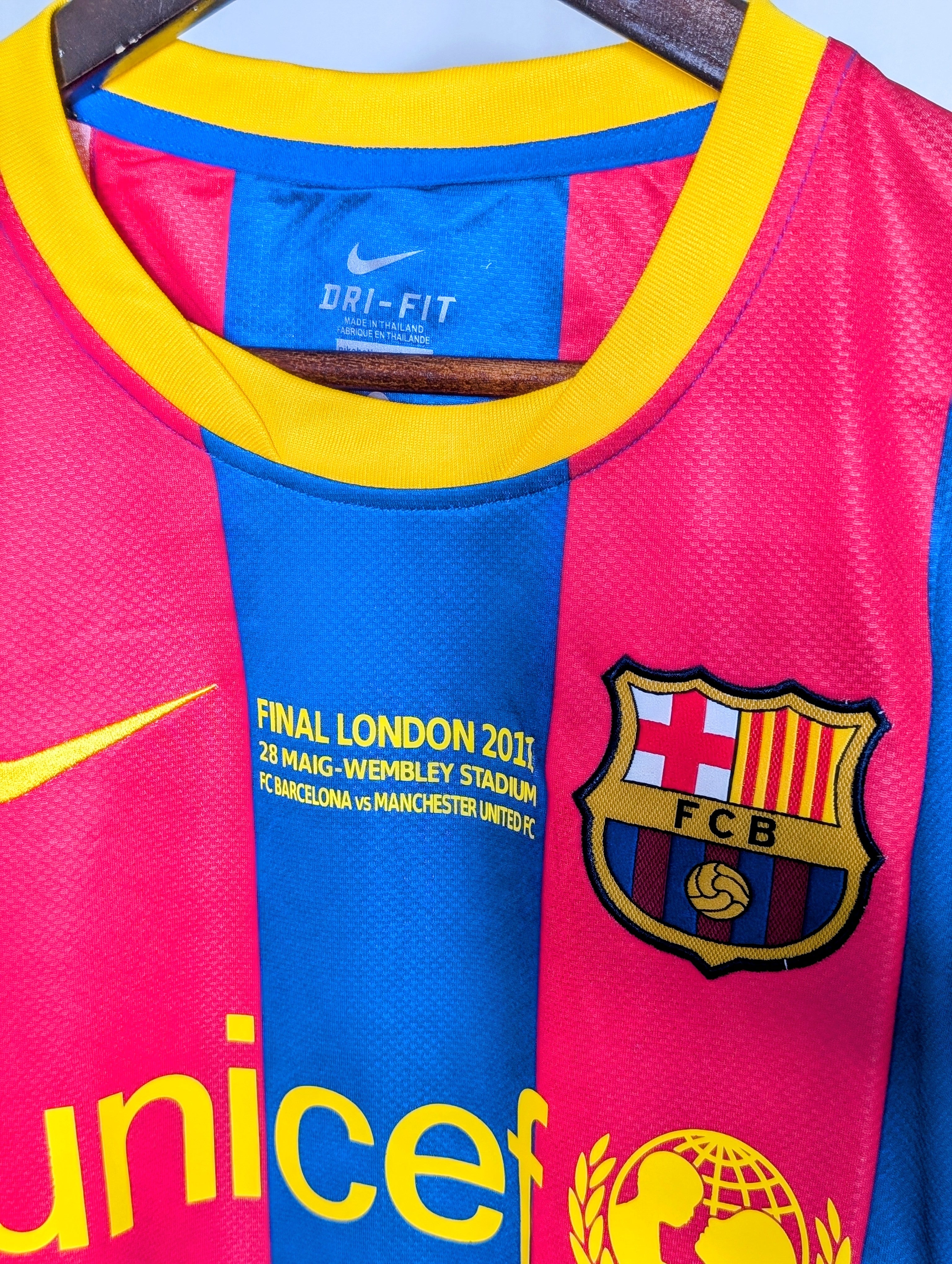 Barcelona Home  UCL Final London 2011  Classic Retro Full Sleeve Jersey