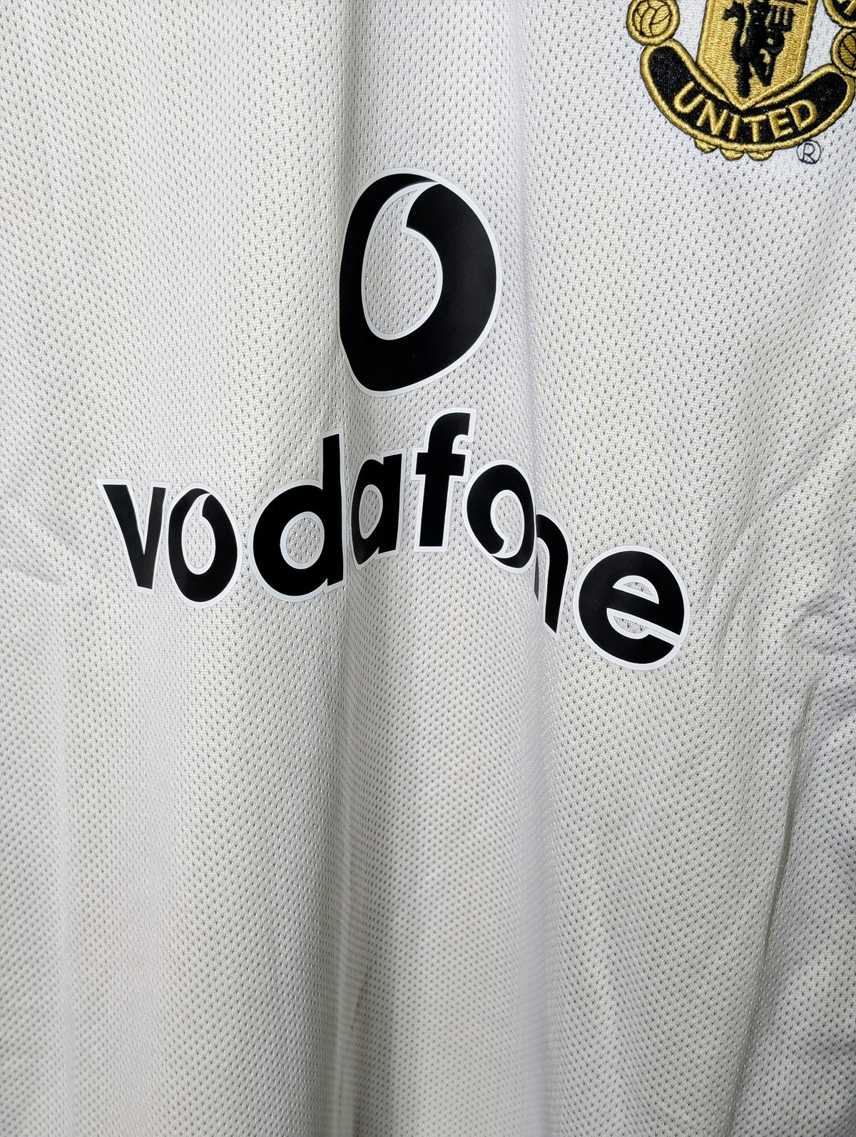 Manchester United 2001/02 Retro Jersey (Double Sided, Full Sleeve), close-up detail 2 | BYSPORTS