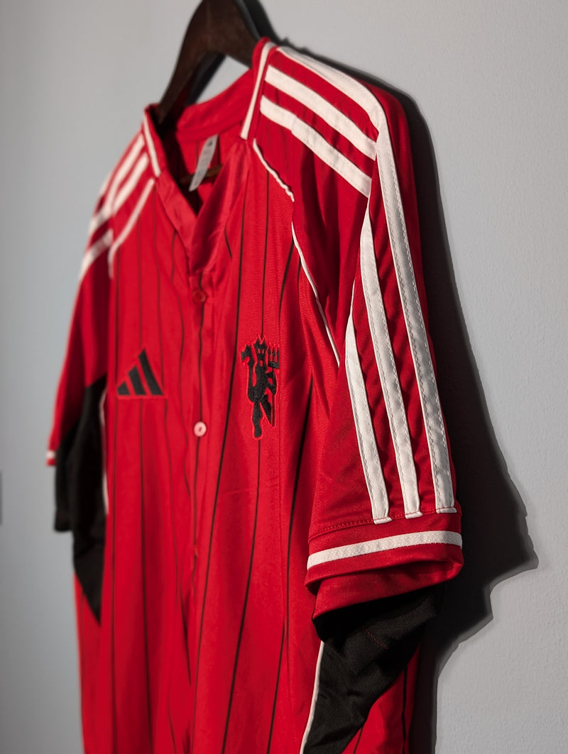 Manchester United 25/26 Travel kit