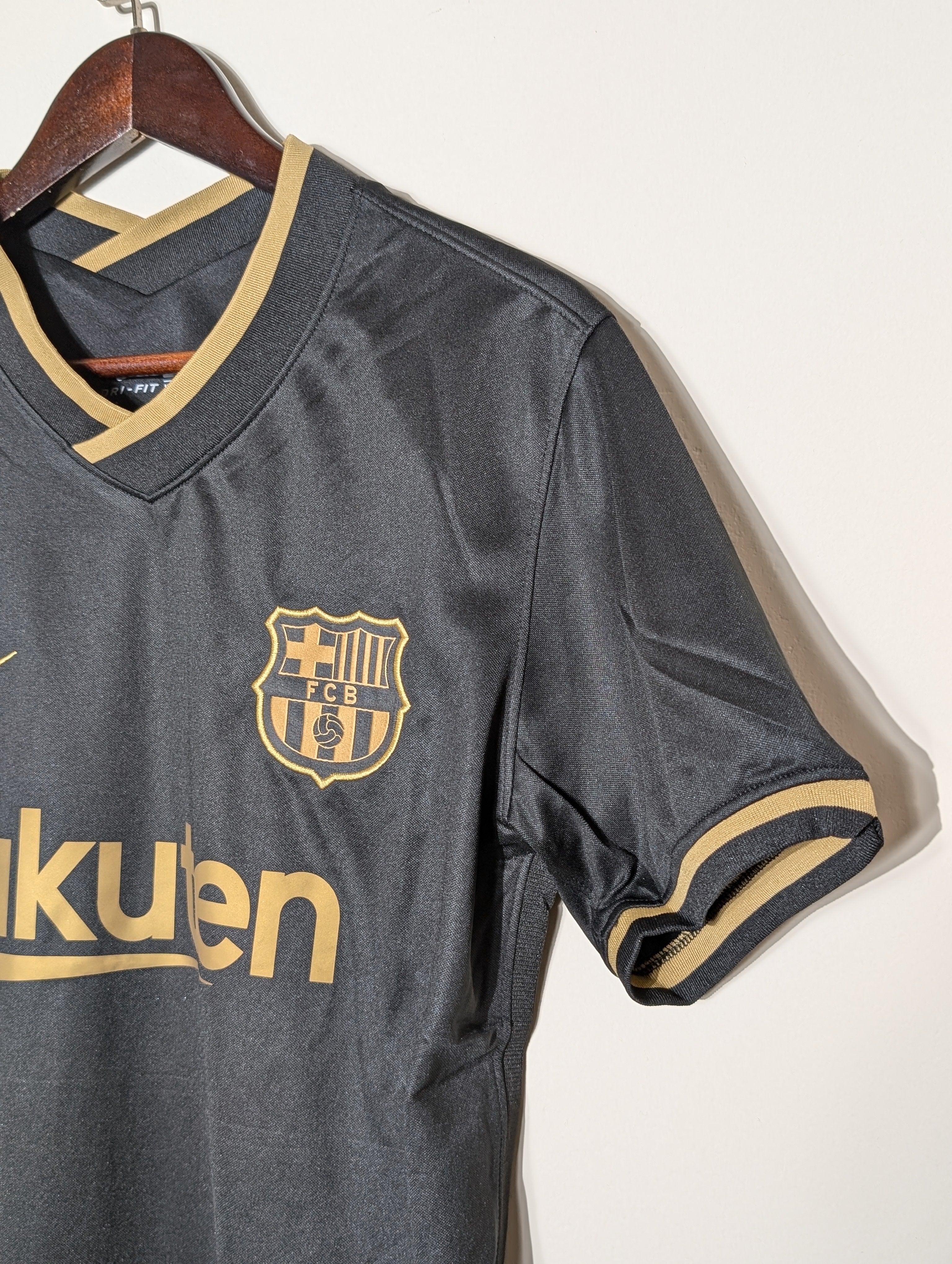 FC Barcelona 2021/22 Away Retro Kit