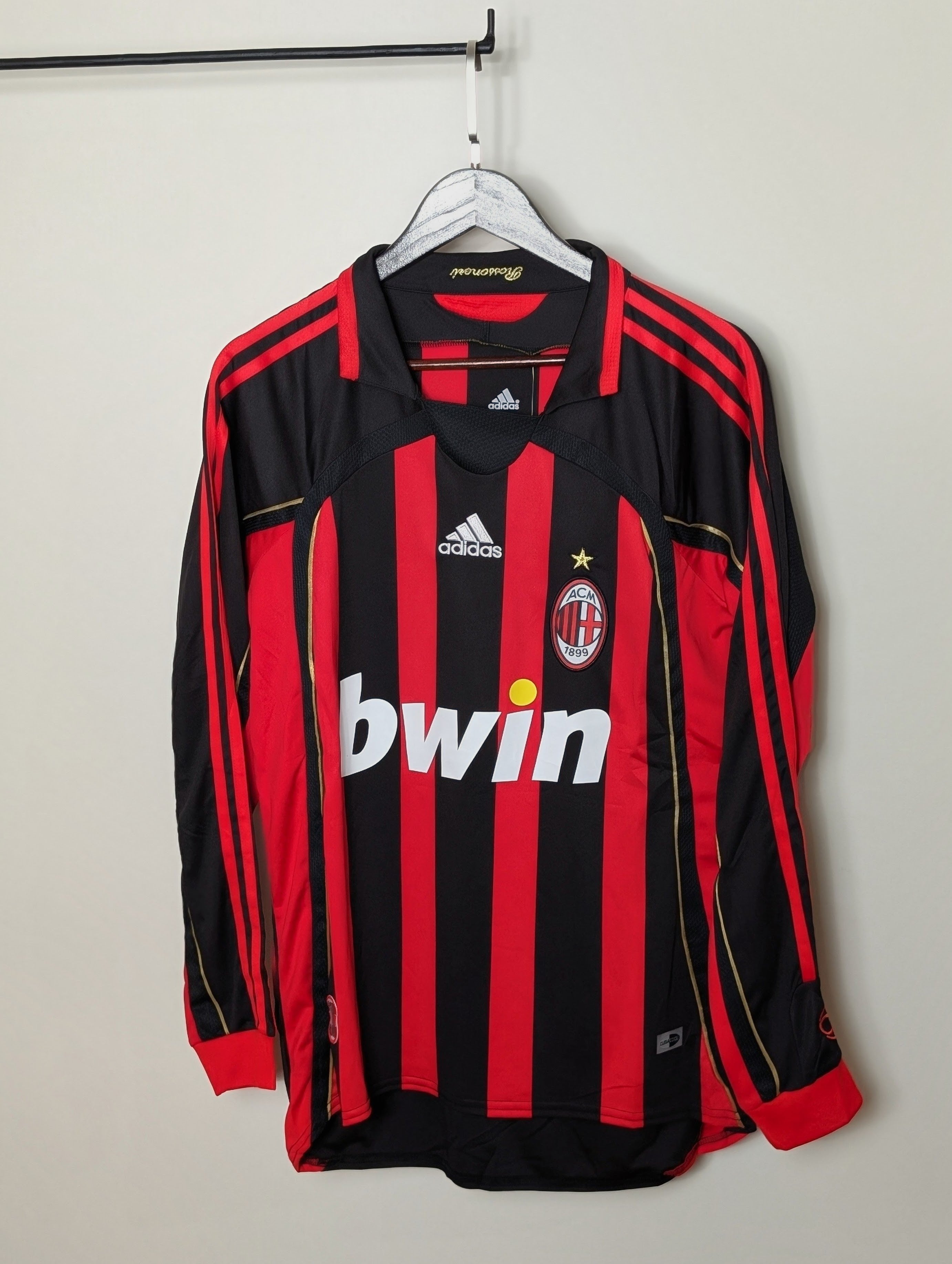 AC Milan Home  2006/07 Retro Full Sleeve Jersey