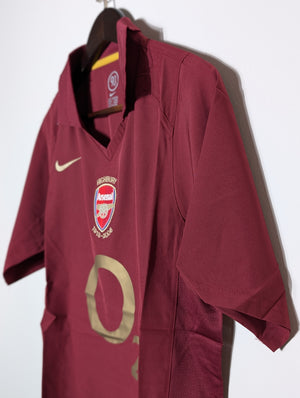 Arsenal 2005/06 Home Retro kit