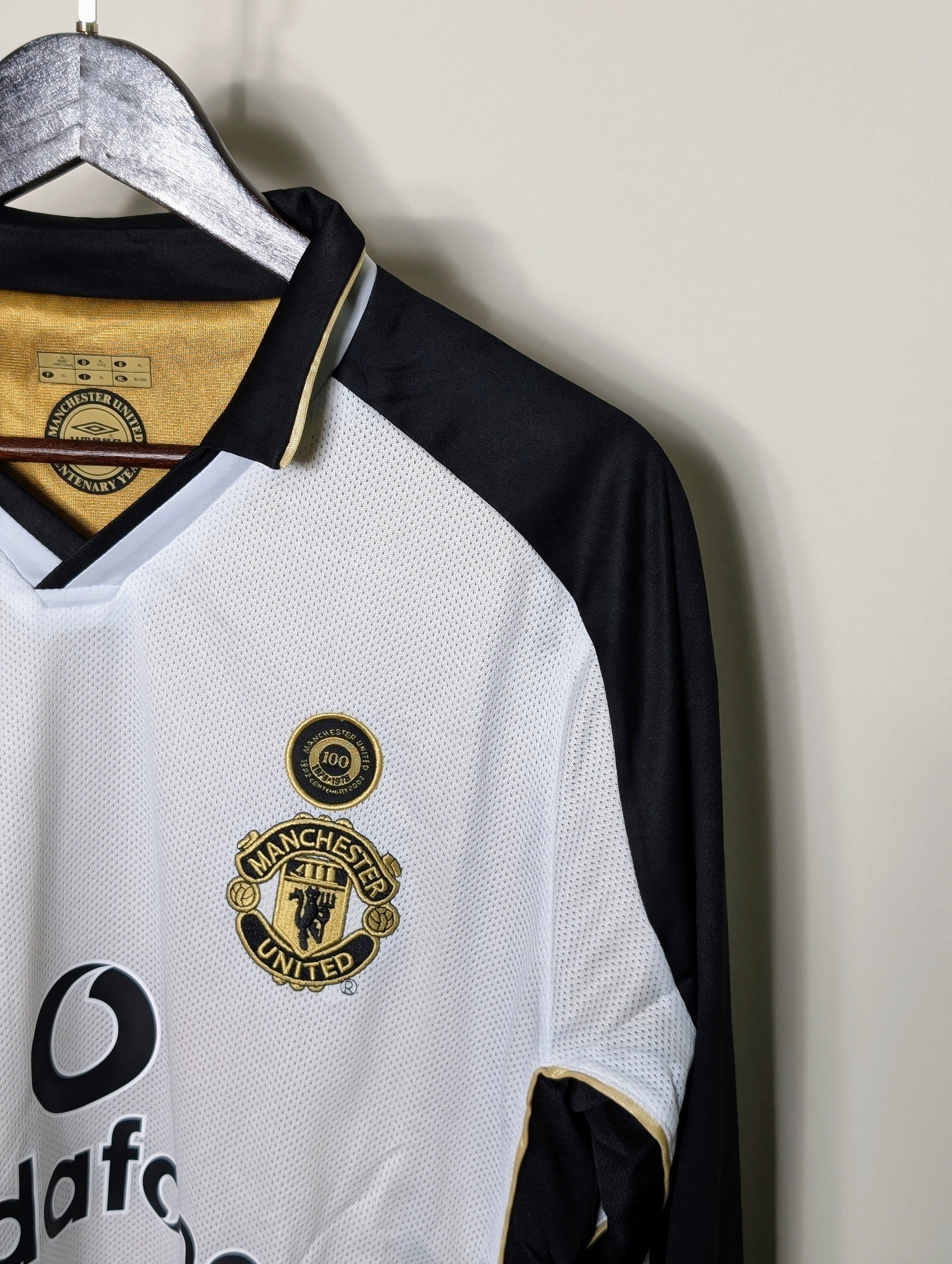 Manchester United 2001/02 Double Prat Full Sleeve Retro kit
