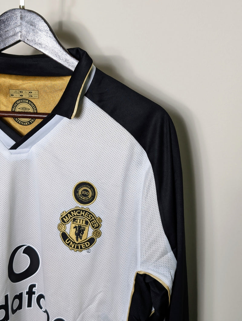 Manchester United 2001/02 Double Prat Full Sleeve Retro kit