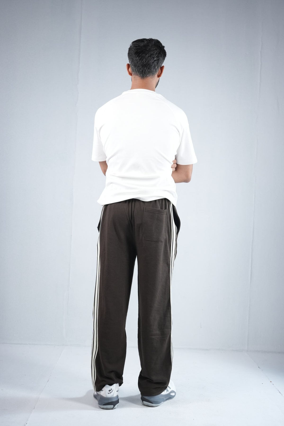 BYSPORTS Premium Side-Stripe Trouser For Men & Women – Brown, worn by model 6 | BYSPORTS